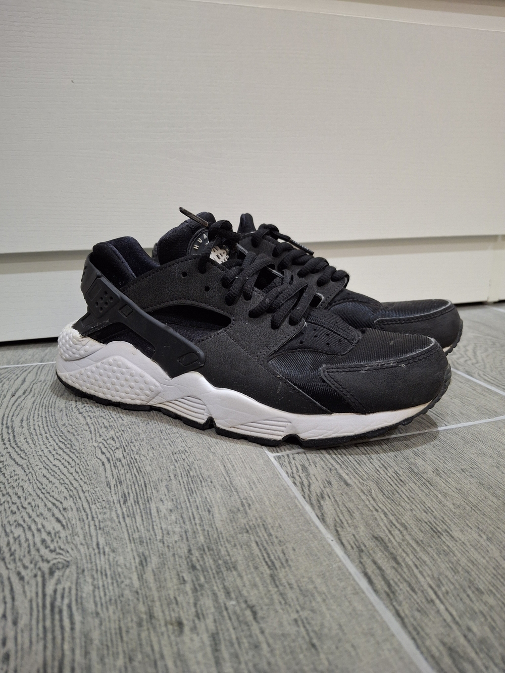 Nike - Picture 2 of 8